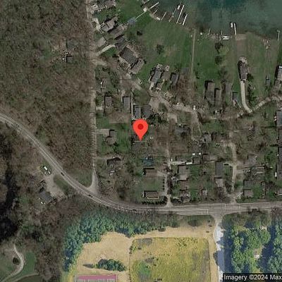 1452 Langfield Ave, White Lake, MI 48386