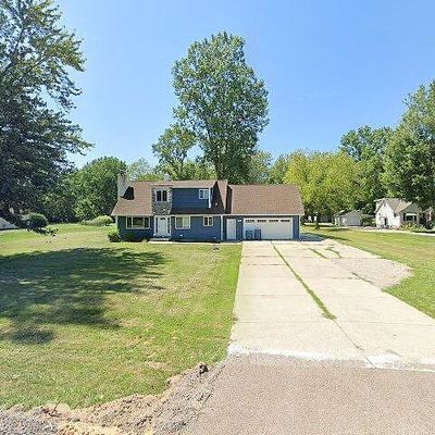 1846 S Poseyville Rd, Midland, MI 48640