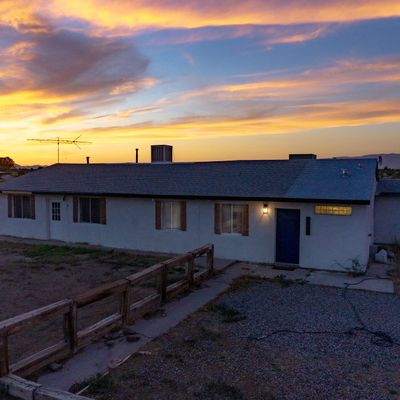 1868 W Hunting Camp Ln, Willcox, AZ 85643