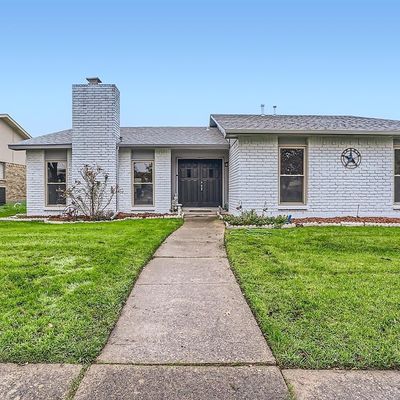 1903 White Rose Ln, Carrollton, TX 75007