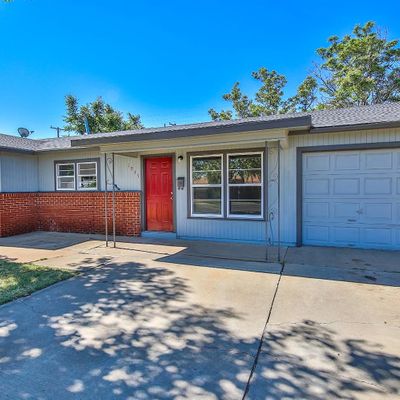 1935 73 Rd St, Lubbock, TX 79423