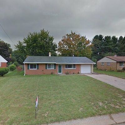 19424 Staffordshire Dr, South Bend, IN 46637
