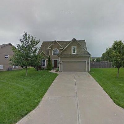 200 Sw Ascot Dr, Lees Summit, MO 64082