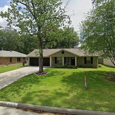 2010 Manila Ln, Houston, TX 77043