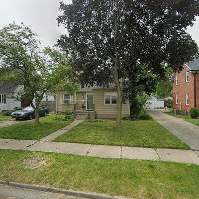 2038 Hills St, Flint, MI 48503