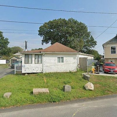 166 Beach Ave, Warwick, RI 02889