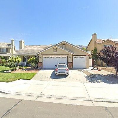 1677 Hayloft Pl, San Jacinto, CA 92582