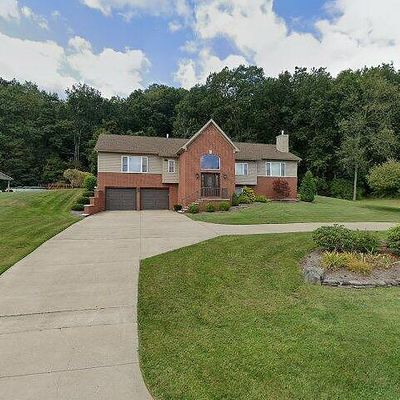 17 Pinegrove Blvd, Russell, PA 16345