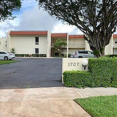 1707 Consulate Pl #202, West Palm Beach, FL 33401