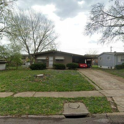 1720 Beverly Dr, Florissant, MO 63031