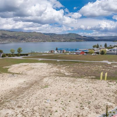 178 Loretta Ln, Chelan, WA 98816