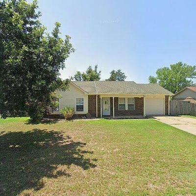 2207 Pebble Cir, Van Buren, AR 72956