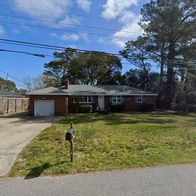 2236 Starfish Rd, Virginia Beach, VA 23451