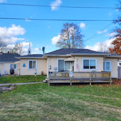 228 6 Th Ave, Tawas City, MI 48763