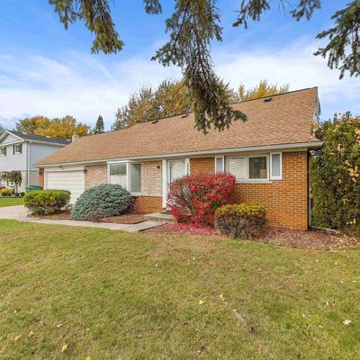 23431 Thornton St, Clinton Township, MI 48035