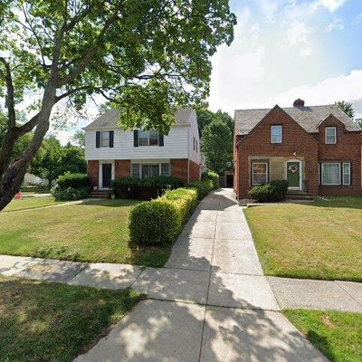 2353 Traymore Rd, Cleveland, OH 44118