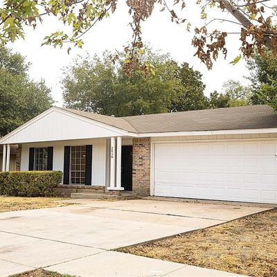 2416 Misty Ln, Carrollton, TX 75006