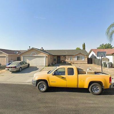 243 Madrid Ln, Madera, CA 93637