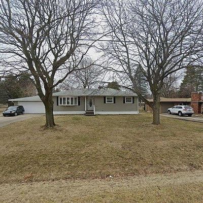 2047 Cashin St, Burton, MI 48509