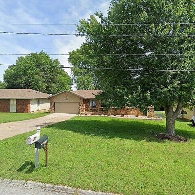 2047 E Lon St, Springfield, MO 65803