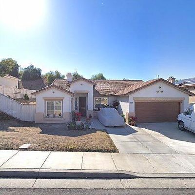 21068 Creekside Dr, Lake Elsinore, CA 92532