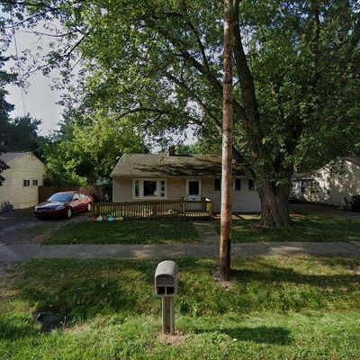 211 W Howe Ave, Lansing, MI 48906