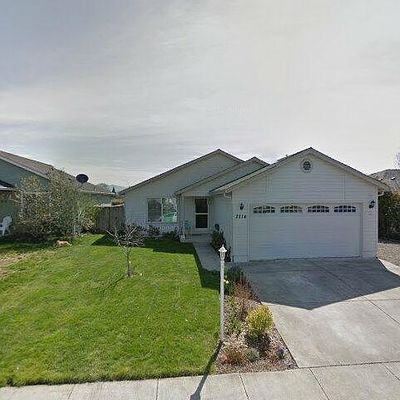 2114 Lara Ln, Central Point, OR 97502