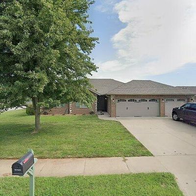 2132 E Davidson St, Republic, MO 65738