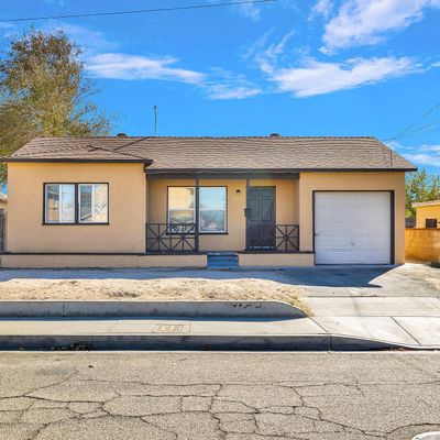 214 W Kettering St, Lancaster, CA 93534