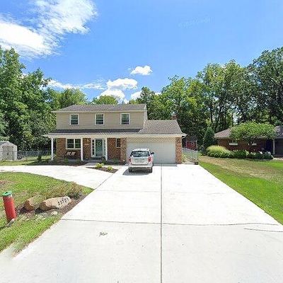 21701 Meridian Rd, Grosse Ile, MI 48138