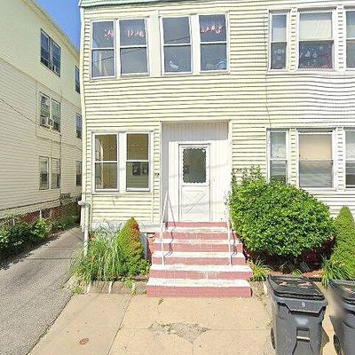 28 Felix St, Providence, RI 02908