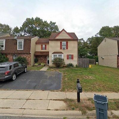 29 Presidential Dr, Sicklerville, NJ 08081