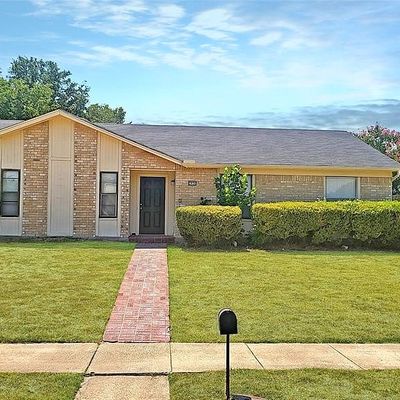 2926 Blueridge Ln, Garland, TX 75042