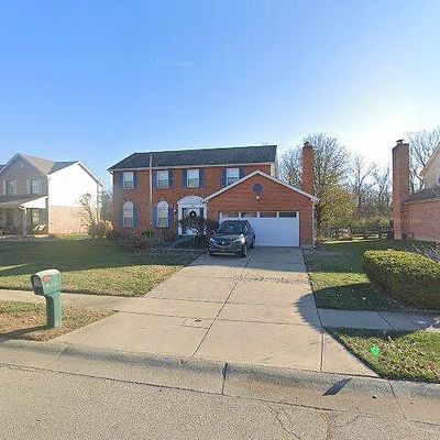 30 Carousel Cir, Fairfield, OH 45014