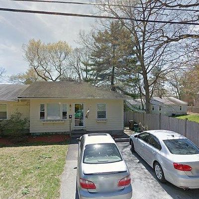 30 Overview Dr, Coventry, RI 02816
