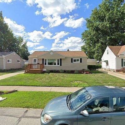 30042 Barjode Rd, Willowick, OH 44095
