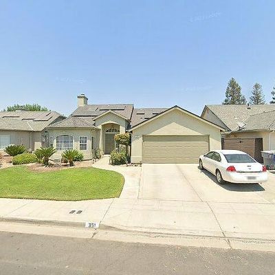 301 W Chennault Ave, Clovis, CA 93611