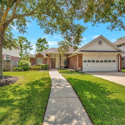 3019 Signal Hill Dr, Friendswood, TX 77546