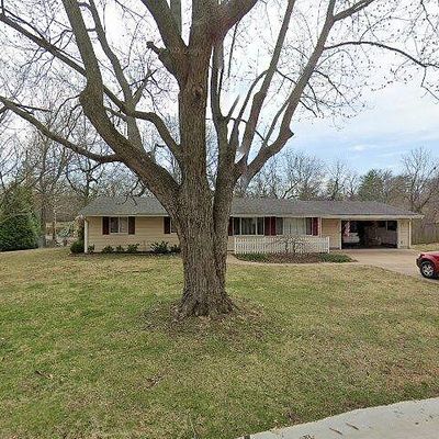 303 Brightsand Ct, Manchester, MO 63011