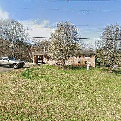 308 S 8 Th Ave, Maiden, NC 28650
