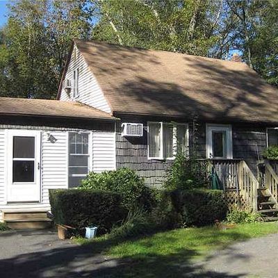 26 N Swezeytown Rd, Middle Island, NY 11953