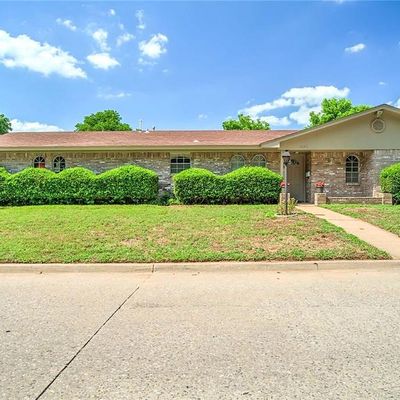 2600 N Mcmillan Ave, Bethany, OK 73008