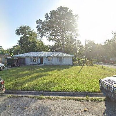 2627 Bartow St, Brunswick, GA 31520