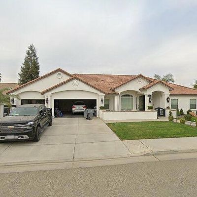 2629 Marie Dr, Madera, CA 93637