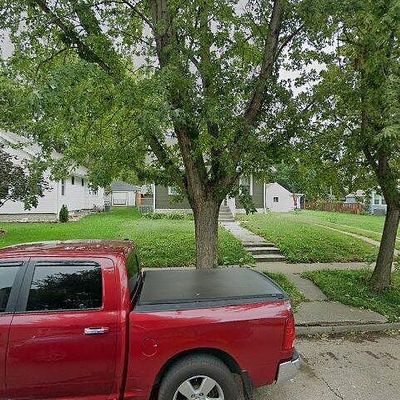 2642 S Cedar St, Sioux City, IA 51106