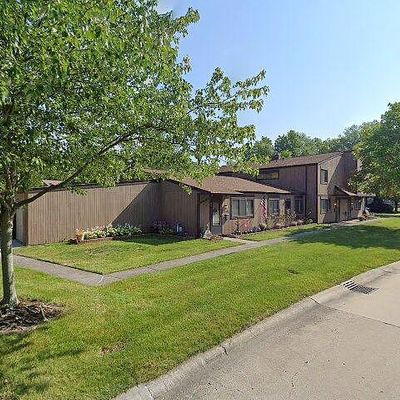 26700 Lake Of The Falls Blvd, Olmsted Falls, OH 44138