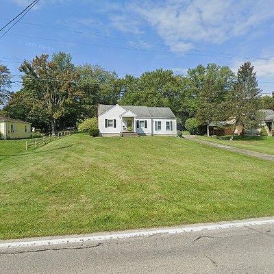 270 Maple Dr, Hermitage, PA 16148