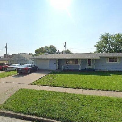 2711 Mckinley Ave, Davenport, IA 52802