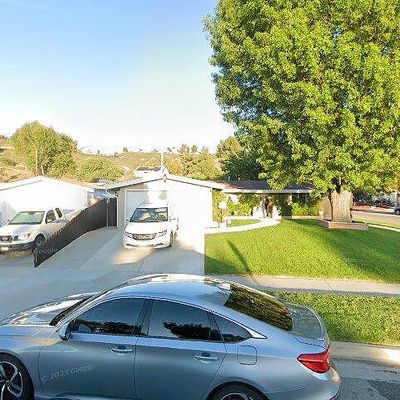 27358 Crossglade Ave, Canyon Country, CA 91351