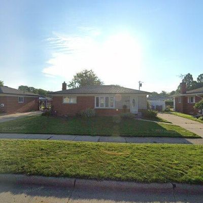 27542 Fairfield Dr, Warren, MI 48088